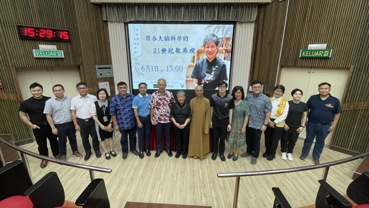 本报活动:洪兰:没有不可教的孩子,只有不会教的老师