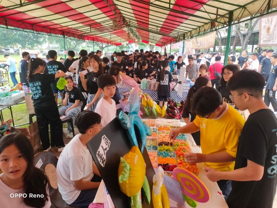 (已签发)柔:**版头**麻坡中化113周年校庆慈善市 筹获50万教育基金