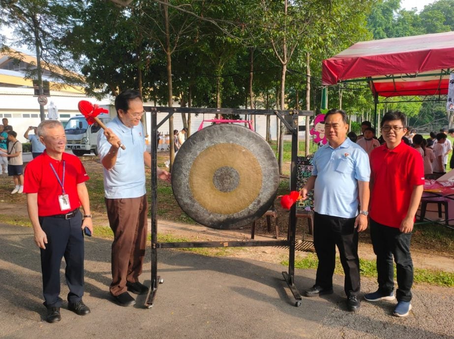 (已签发)柔:**版头**麻坡中化113周年校庆慈善市 筹获50万教育基金