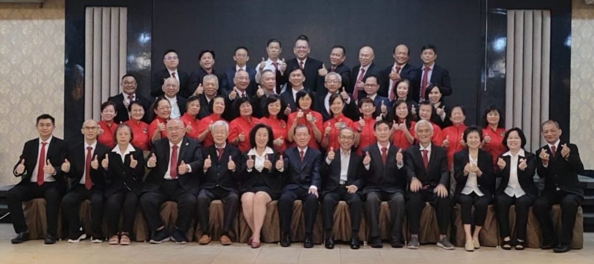 （已签发）柔：**版头**麻海南会馆新届理事就职　何子孟吁政府珍惜人才