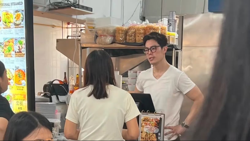 （已签发）柔：狮城二三事：没戏拍投身餐饮业？张耀栋亲到咖啡店摊位站岗态度获赞