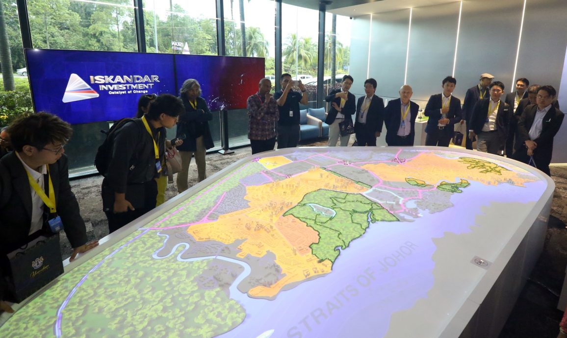 （已签发）柔：美迪尼日经论坛结束   800人沉浸式游柔新经济特区