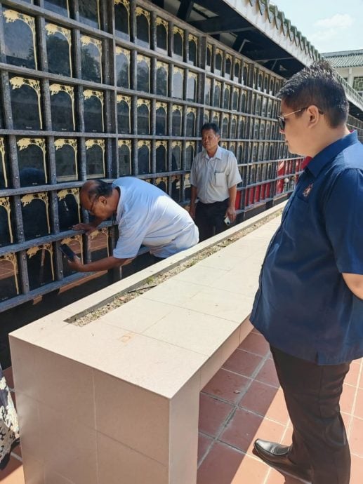 (已签发)毙命家中女副校长 遗体火化今日出殡