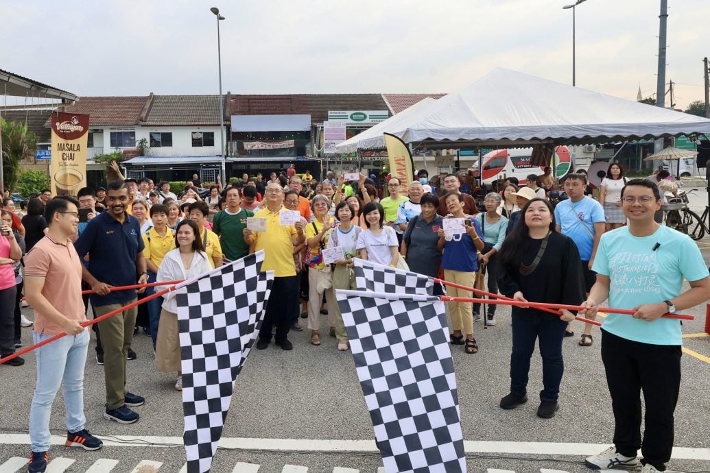 (早报主文)大都会/逾500人参与八打灵再也旧区“发现老街.城市寻宝” 朝阳下漫步感受老城温度