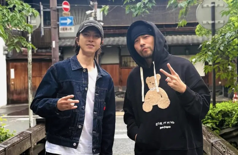 （明天8am）周杰伦京都遭围堵画面曝光！ 好友惨摔2处骨折