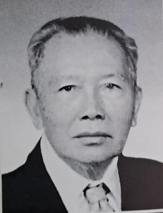 新旧对照：郭沫若与郭铁军