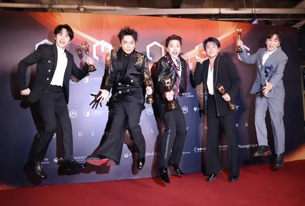 Energy才拿金曲奖 踩场五月天大巨蛋