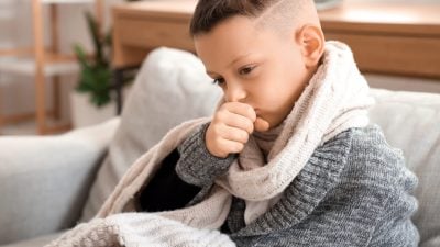 孩子又咳嗽了？别忽视这些信号 及时就医最重要