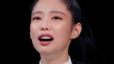 Jennie被辣哭 贡献出圈表情包
