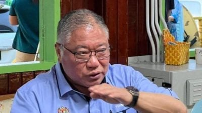 张庆信怒斥插手改选结果 社区领袖职务非“党产”