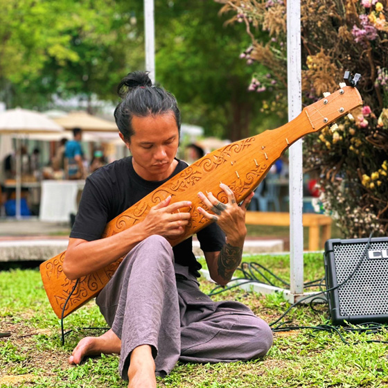 Kinkiyen／婆罗洲之子与沙贝琴 音符中的土地与灵魂