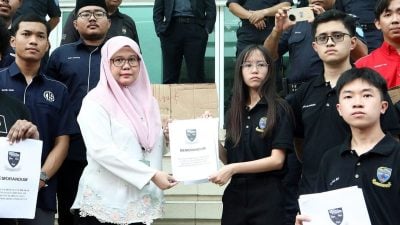 MANDIRI：取消放映会论坛   “马大打压学术自由”