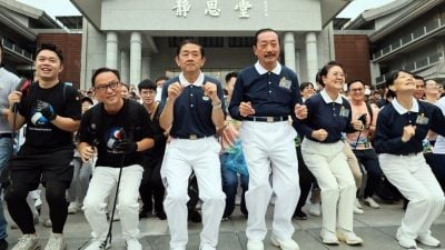 配合慈济环保30周年 全马8000人同步捡跑
