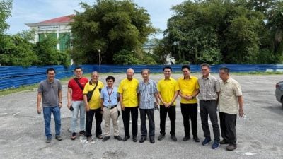 陈超耀拨款16万．福州公会停车场路重铺