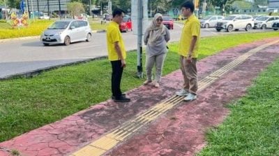 陈超耀拨款8万 . 百利达人行道修建