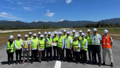 李景胜：工程进度提前3.83%．峇里奥短程机场明年3月建竣