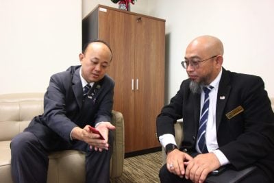 副市长：在私人产业范围行动 . 市局捕狗队要收费