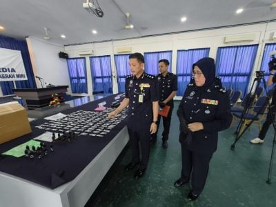 警起值逾16万毒品 . 民宅充毒窟 1男落网