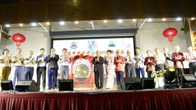 波中波小双喜庆典  谢琪清：民间力量助华教继续前行