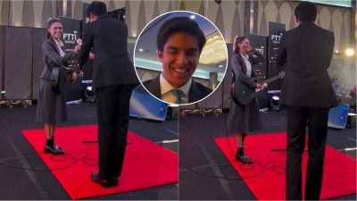 视频 | 绅士赛沙迪上台送花 害羞贝拉跺脚窃笑