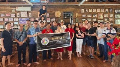 李培荣：砂旅游摄影赛佳作汇编成册 . 盼官方资助出版影集　