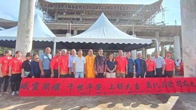 张庆信：尽力完善宗教场所设施 . 助推动“庙宇旅游”品牌项目
