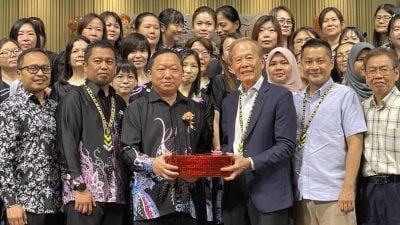 张泰卿：卫小教师不孤单 “董事会与你们同在”