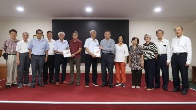张泰卿：拥宝贵资料照片 《砂大小市镇》值得一读