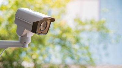 女大生毙命宿舍 | 警方掌握多处CCTV 全力追查凶手下落！