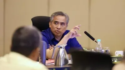 政府首秘：不仅是辅助角色   女公仆具领导能力