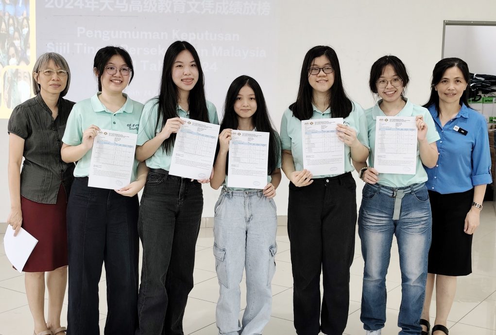 STPM放榜 | 槟华女中5人考4A 2学生理科华文最佳