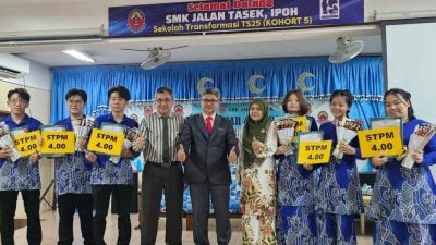 STPM放榜 | 排名霹州第三 怡打昔路国中6人满分