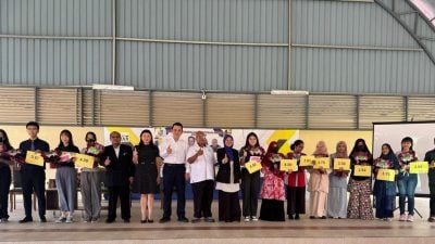 STPM放榜| 斯里金宝中学传佳绩  4学生考获满分