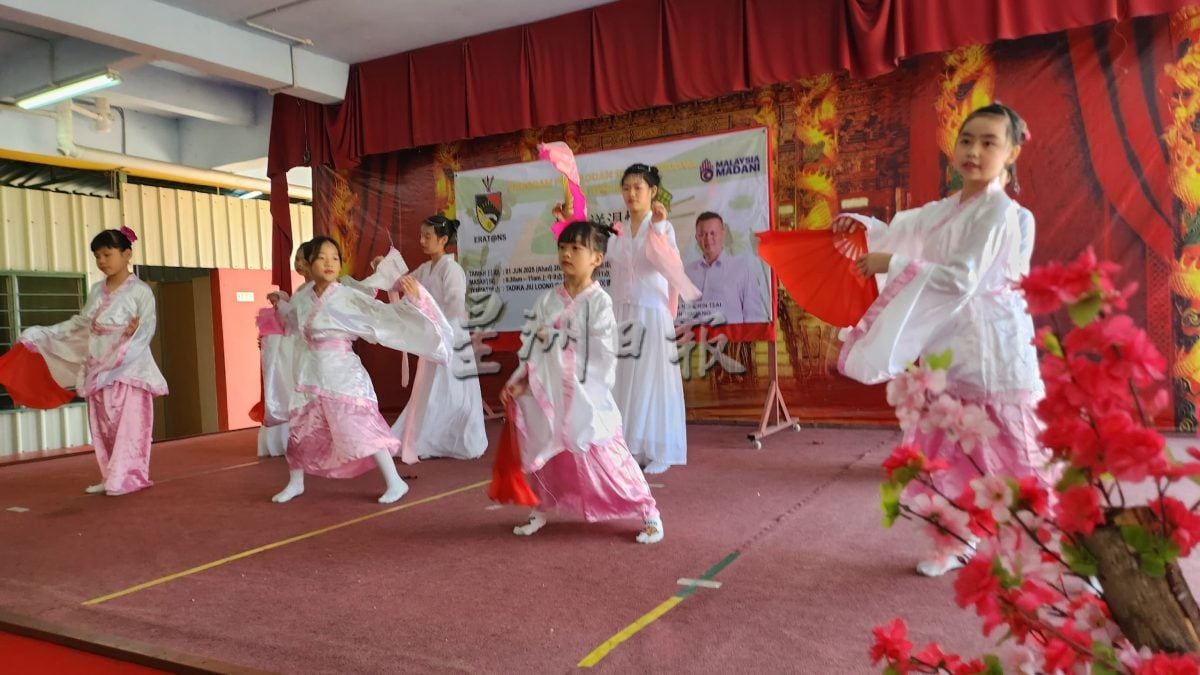 粽香续飘香 沉香州议员服务中心派粽和午餐给民众