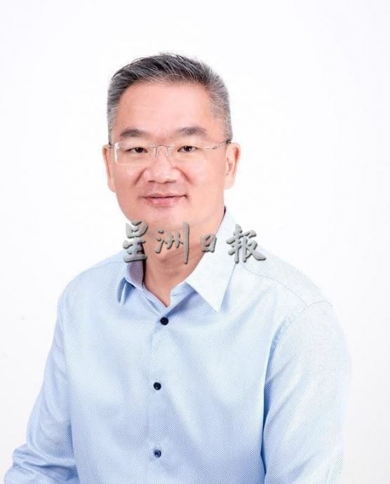 (古城第三版主文)邱培栋建议大企业合作建设非盈利医院