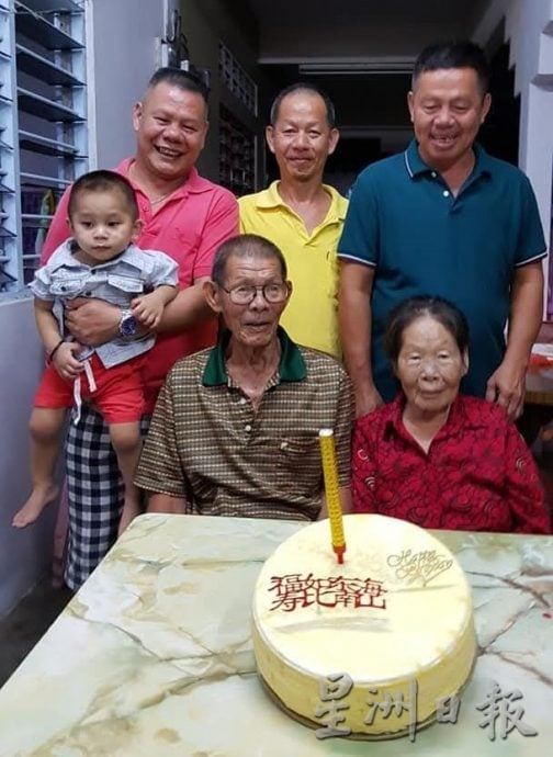 家好热闹︱:3日见报/封底主文/郭氏百人之家 愿拍上一张完整“全家福”