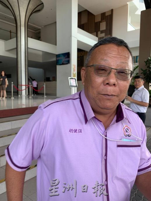 华总华人文化节:火炬半熄