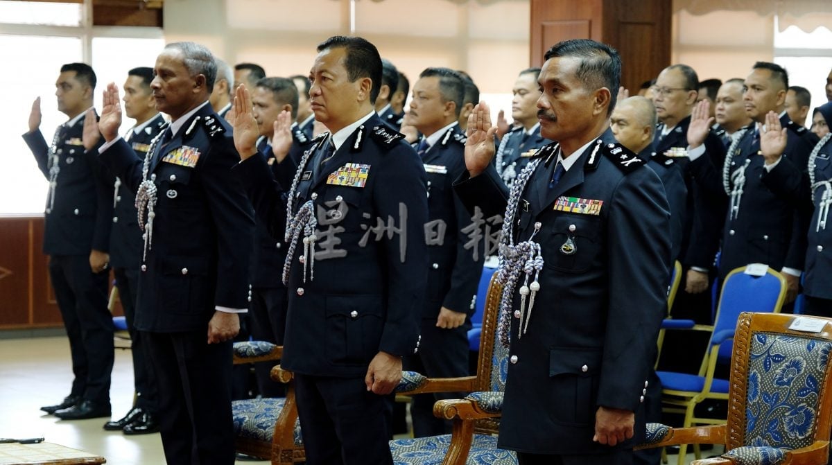 东:已签发:警方活动