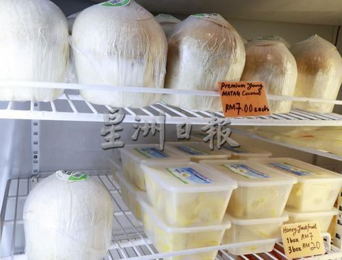 大都会-天气炎热，冷饮甜品销量好