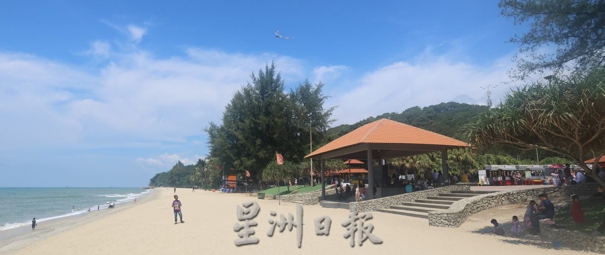 东：：连假效应带动旅游热潮，关丹美景美食吸客，游客呼吁维持餐饮亲民价格。