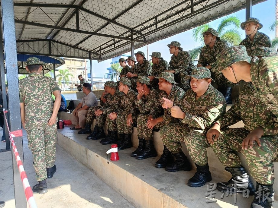 全：已签发／国民服务计划3.0 学员M16莱福枪训练