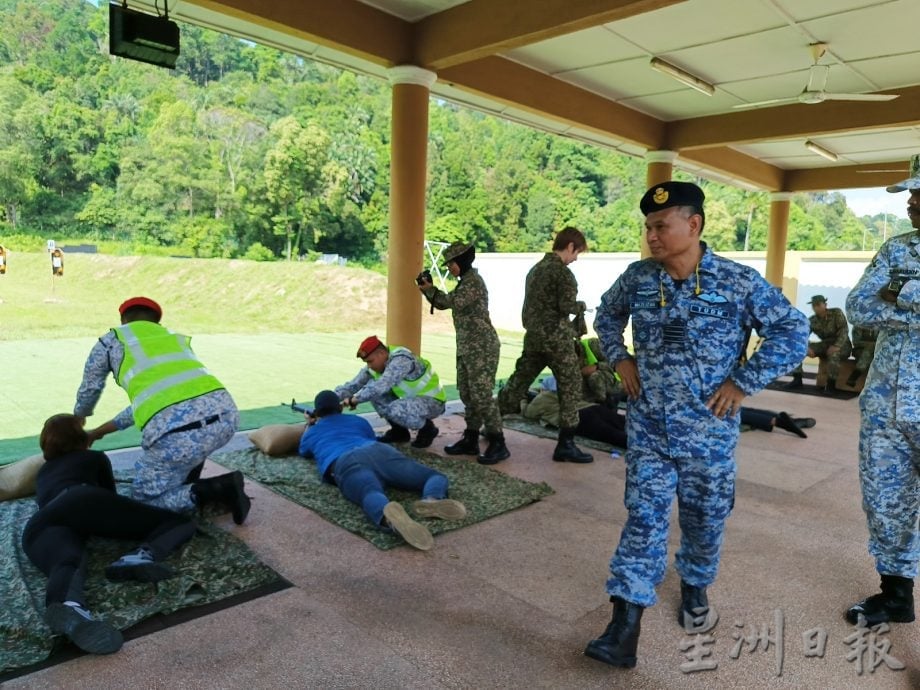 全：已签发／国民服务计划3.0 学员M16莱福枪训练