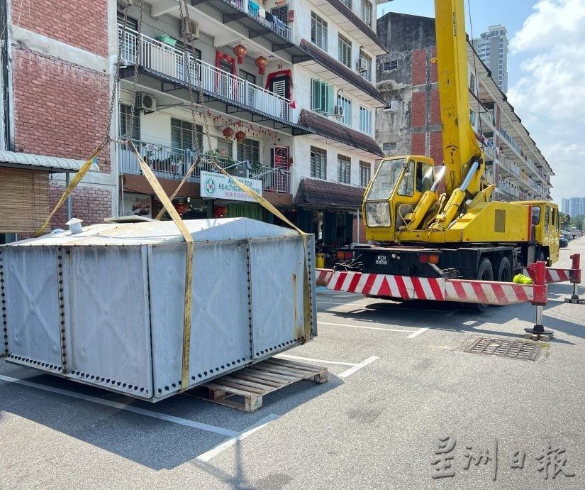 仙丹组屋更换水槽 刘志俍促组屋设管委会申请援助