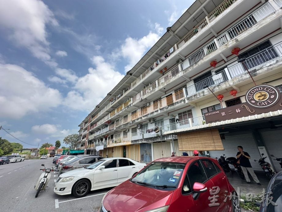 仙丹组屋更换水槽 刘志俍促组屋设管委会申请援助