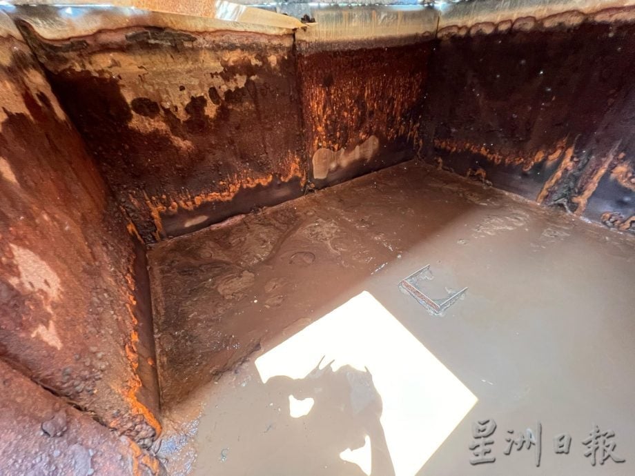 仙丹组屋更换水槽 刘志俍促组屋设管委会申请援助