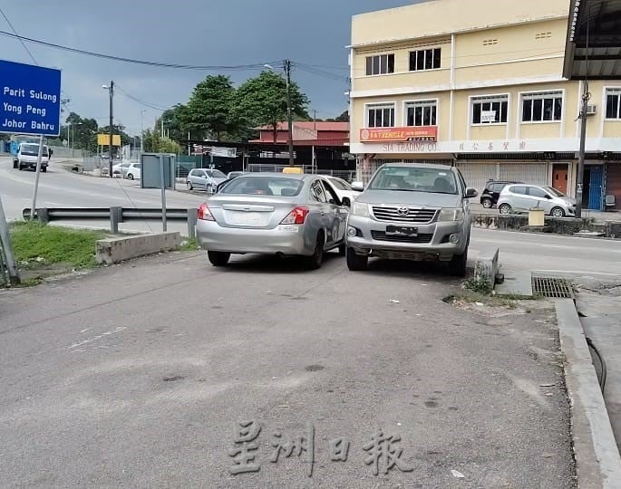 民生特工队〡单向变双向、车子停路口 巴口此路好危险