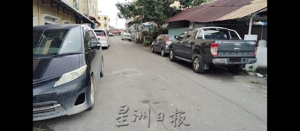 民生特工队〡单向变双向、车子停路口 巴口此路好危险