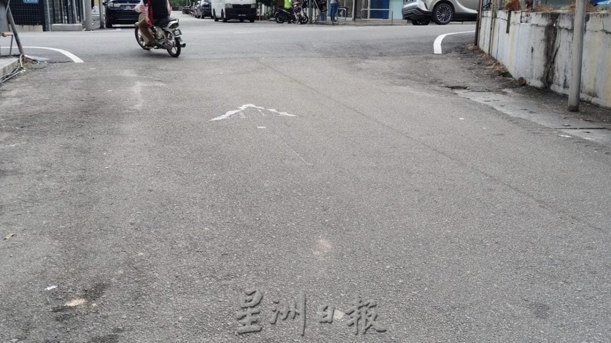 民生特工队〡单向变双向、车子停路口 巴口此路好危险