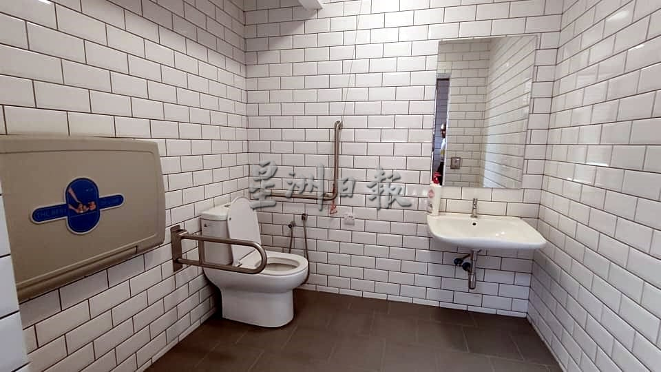 傍晚7点才上网文（大北马）自动门公共残厕 槟无障碍设施更进一步