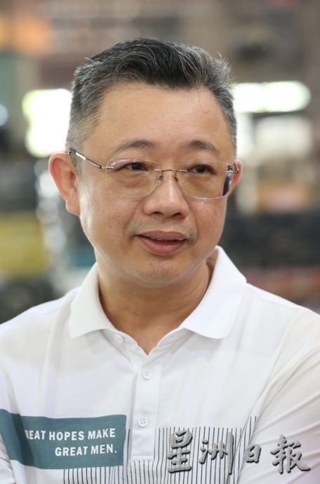 (8/6见报)大都会封面//都会全视角-“劳板”除不尽